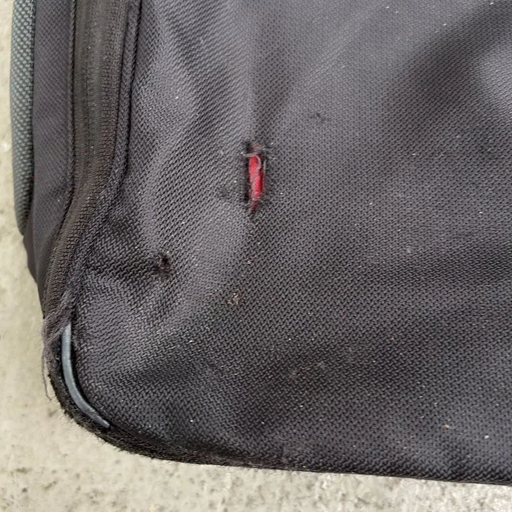Tumi Hi Tech Messenger bag - Picture 8 of 11